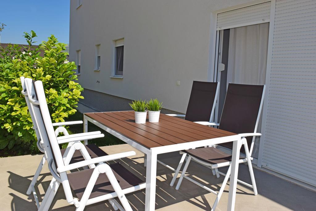Apartments Roses Stobrec Luaran gambar