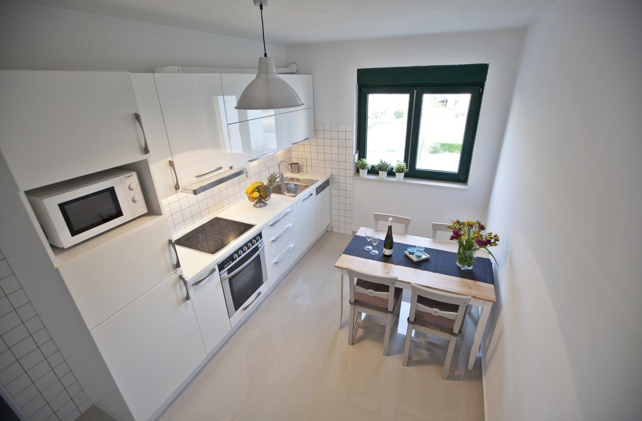 Apartments Roses Stobrec Luaran gambar