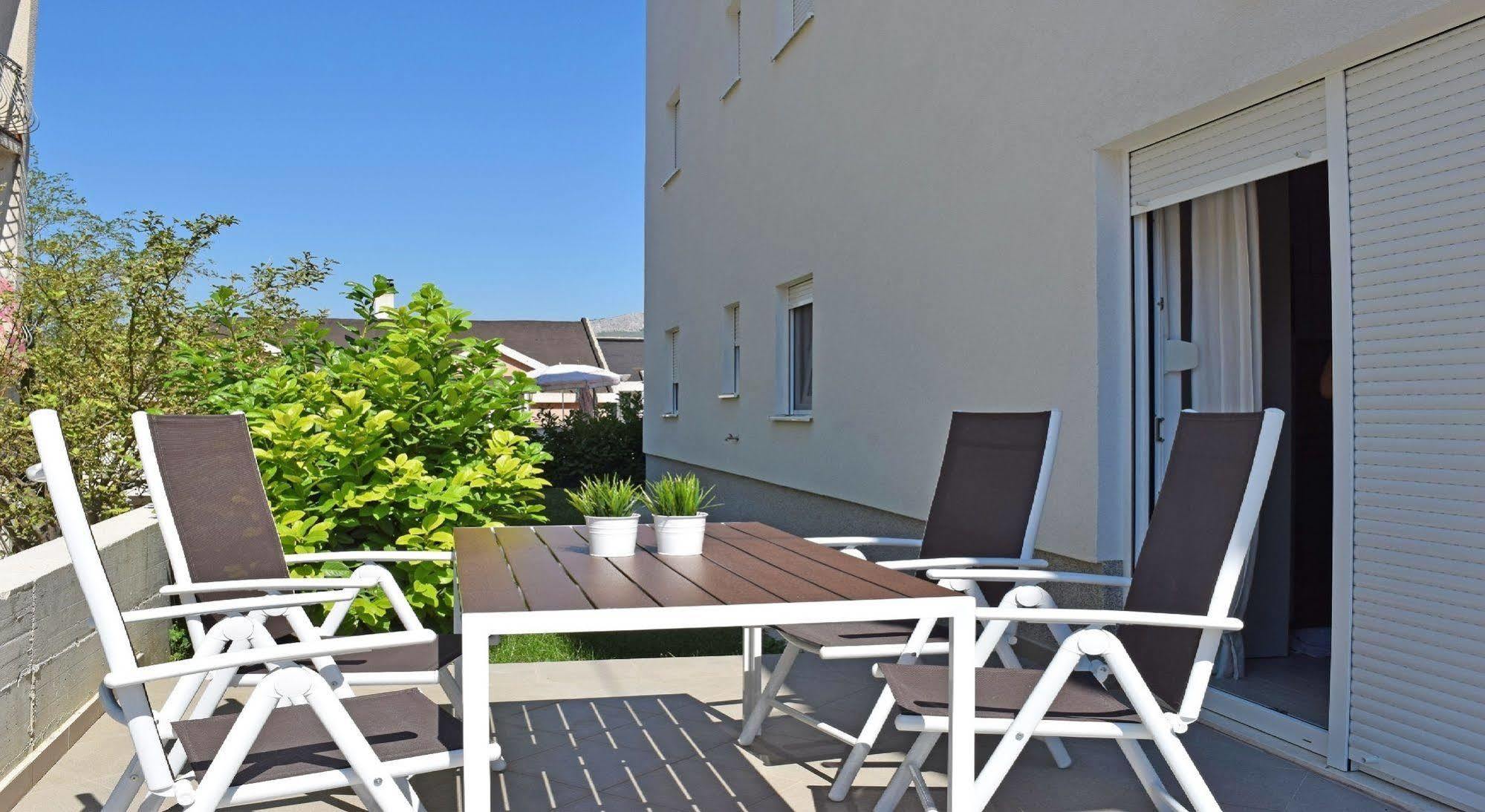 Apartments Roses Stobrec Luaran gambar