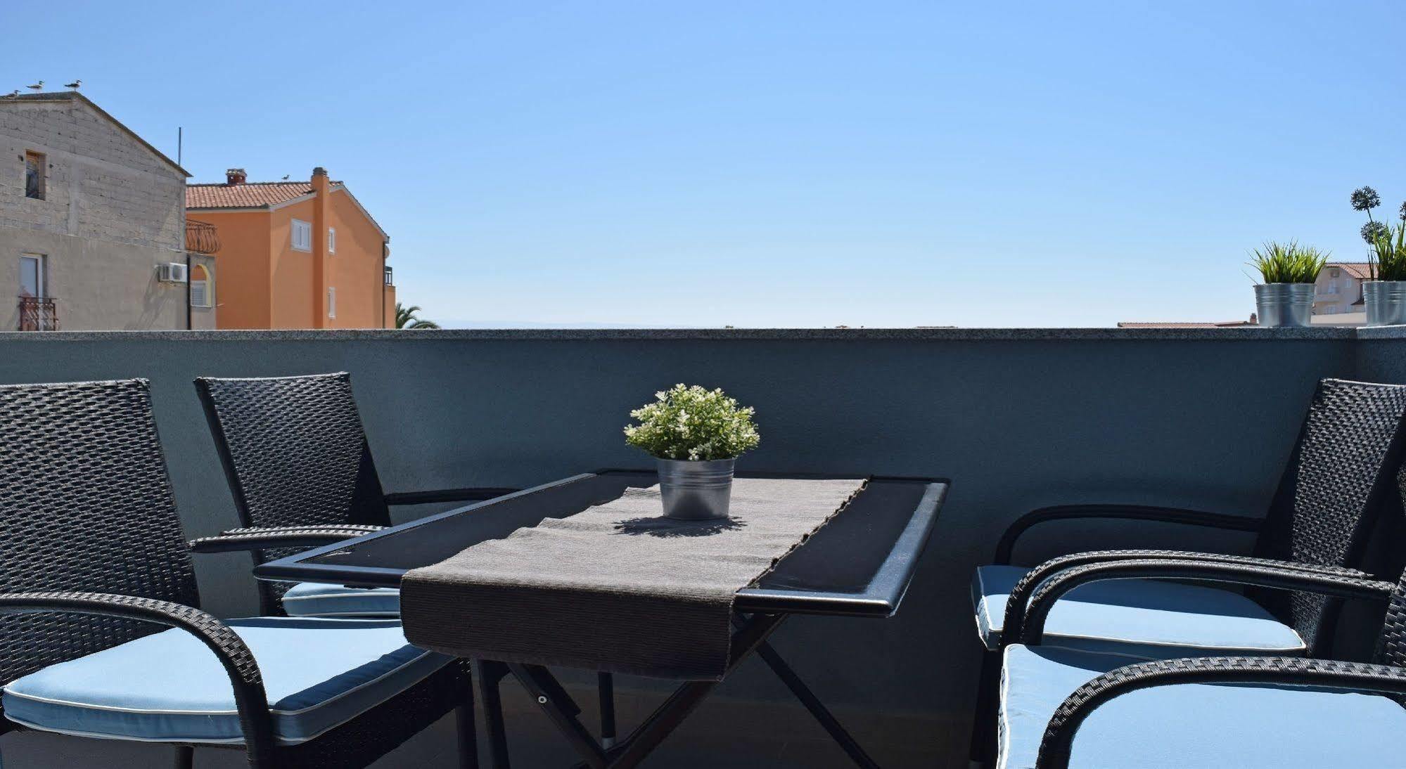 Apartments Roses Stobrec Luaran gambar