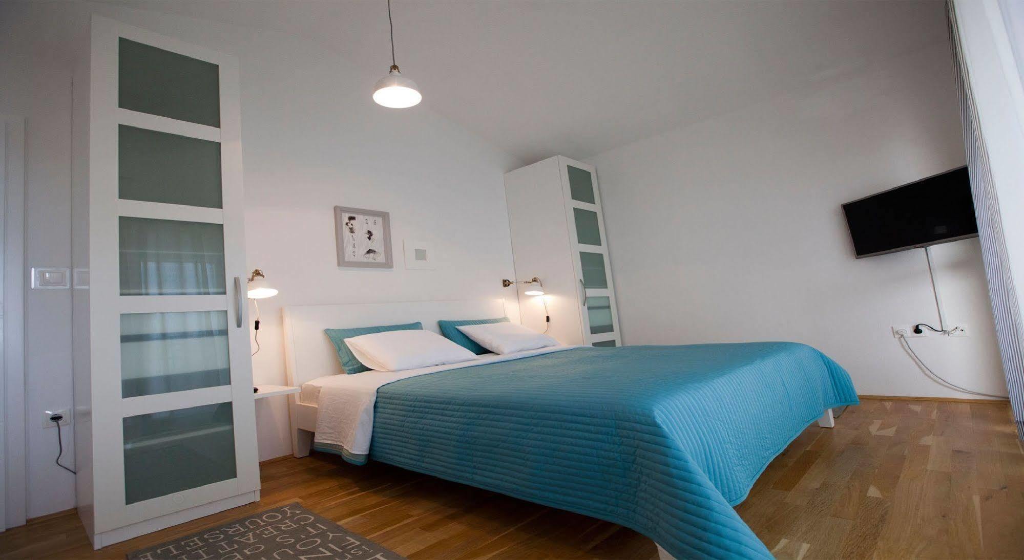 Apartments Roses Stobrec Luaran gambar